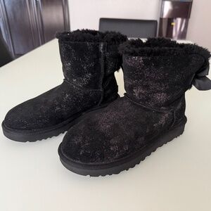 UGG Women’s Black Mid Boots with Bows Size 8